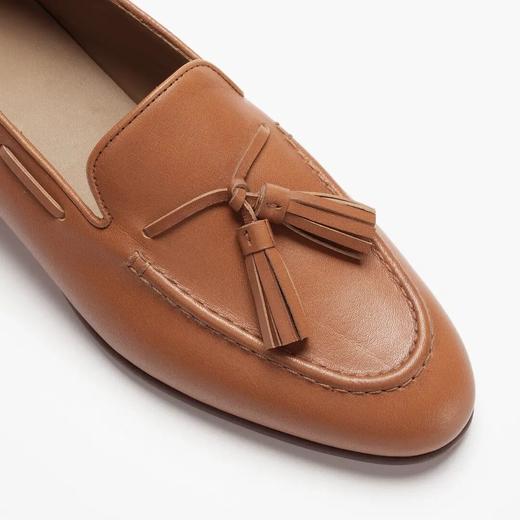 ROMI STUDIO“复古英伦”头层牛皮尖头平底卡其棕乐福皮鞋 23AWS092 商品图2