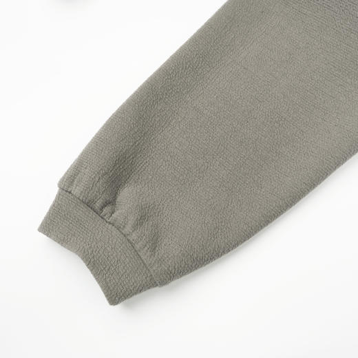 ROMI STUDIO“简约随性”圆领肌理感宽松亲肤浅灰绿卫衣 23AWT1266 商品图4