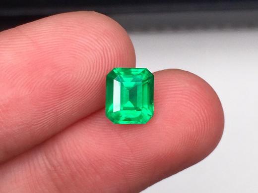 1.25ct 祖母绿裸石 商品图2