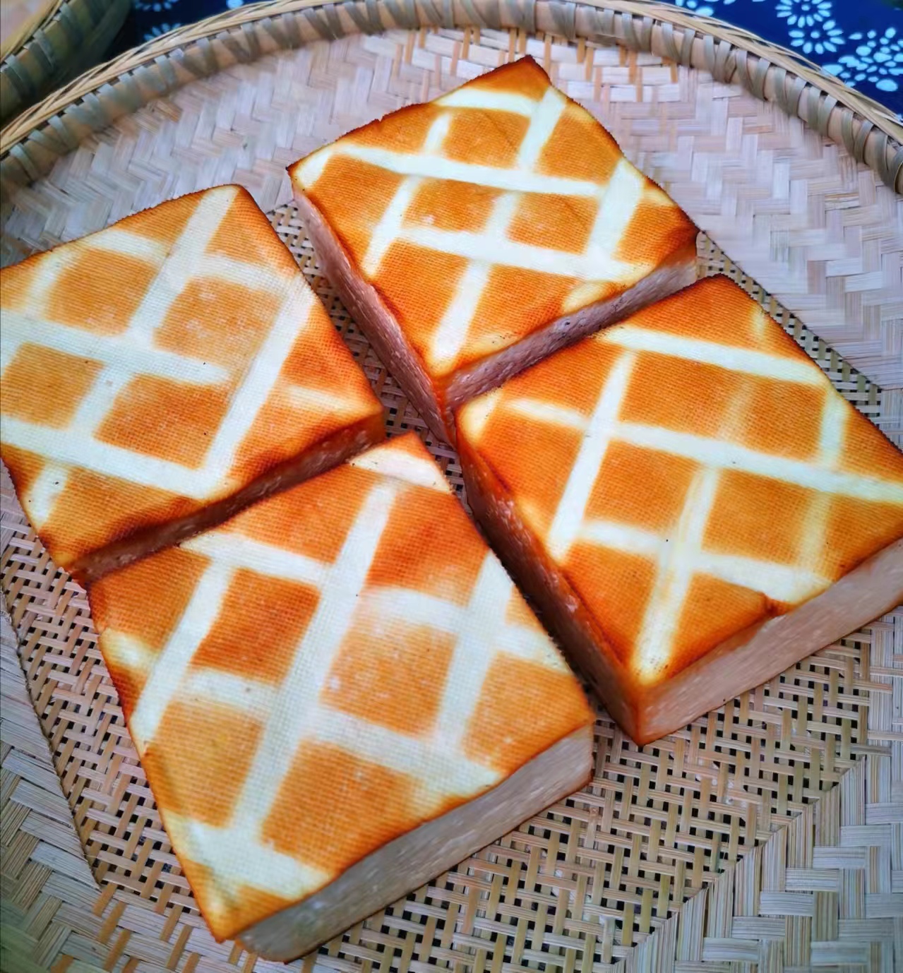 【湘西山涧 柴火豆腐】传统烟熏法，外皮韧性十足，内部Q弹细腻，配料干净0添加