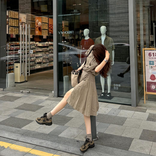 ROMI STUDIO“率性工装”棉麻混纺洗水做旧不规则小A字半裙421X3009 商品图1