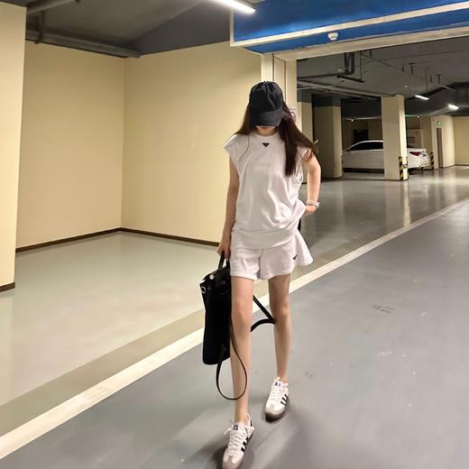 ROMI STUDIO【luxy系列】运动休闲 简约白T恤短裤套装T3213/K3214 商品图0