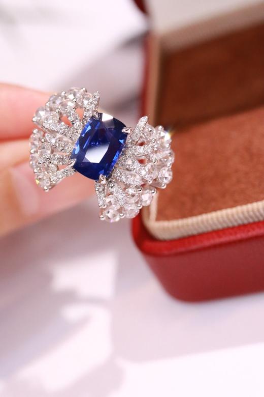 2.63ct 蓝宝石戒指 商品图3
