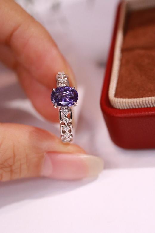 1.07ct 蓝宝石戒指 商品图6