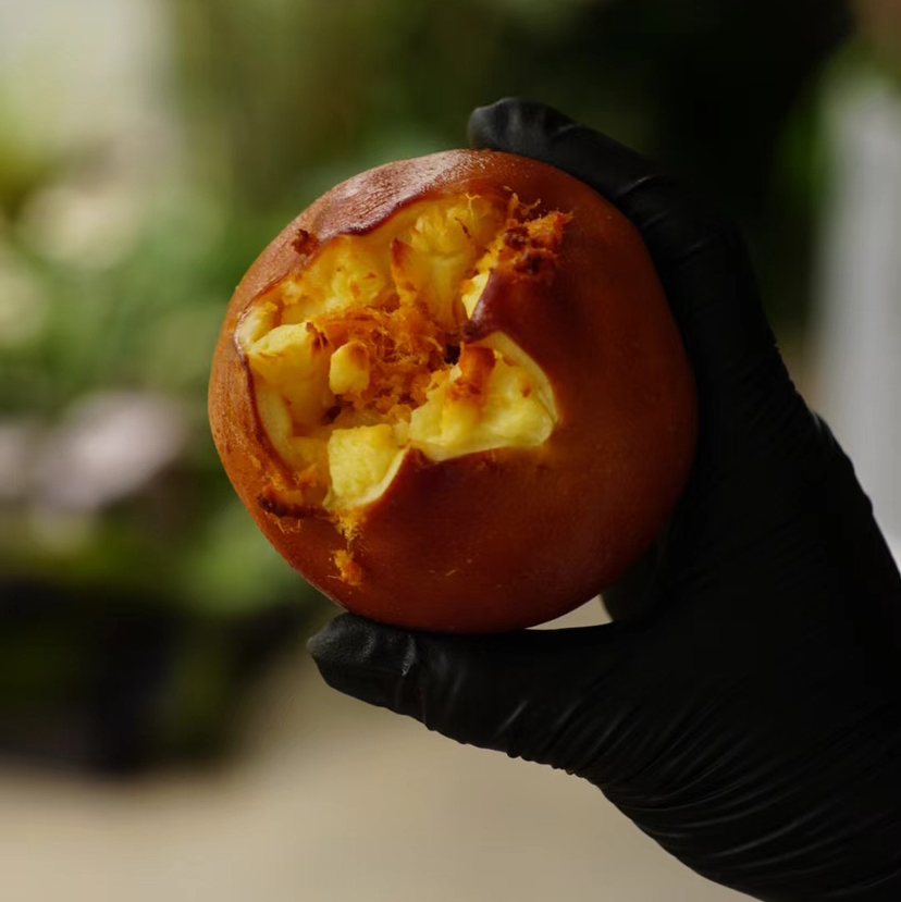 芝士咸蛋黄肉松碱水