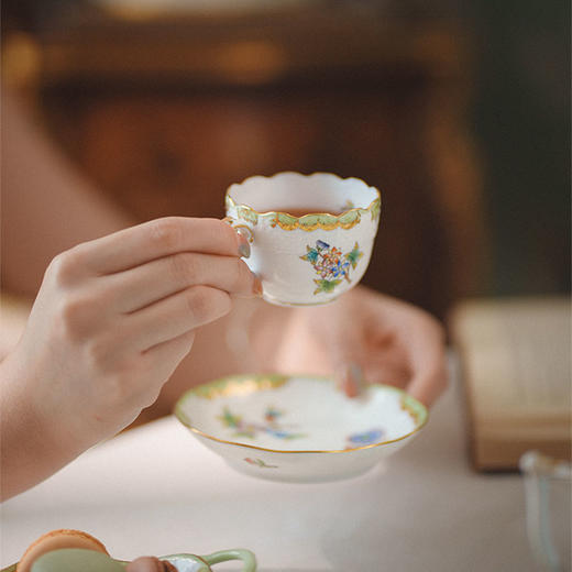 【已售】独角鹿西洋古董20世纪匈牙利赫伦瓷窑出品「维多利亚女王」系列手绘描金装饰下午茶套件 商品图2