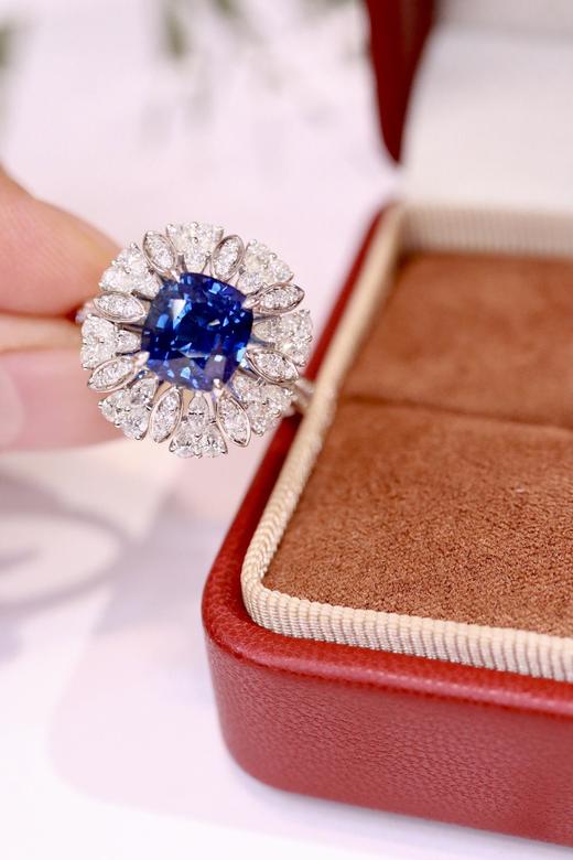 4.12ct 蓝宝石戒指 商品图5