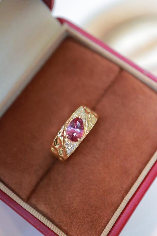 1.07ct 蓝宝石戒指 商品图6