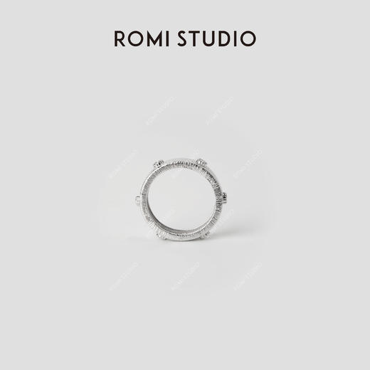 ROMI STUDIO 铜合金戒指 “意式美学”宫廷复古拉丝戒指24SSS056 商品图1