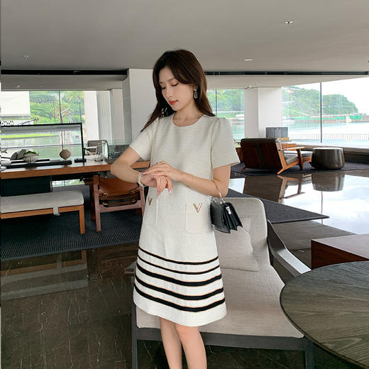 [奢姿轻奢系列]休闲条纹连衣裙大码女装夏季新款胖妹妹撞色裙子8942890125 商品图0