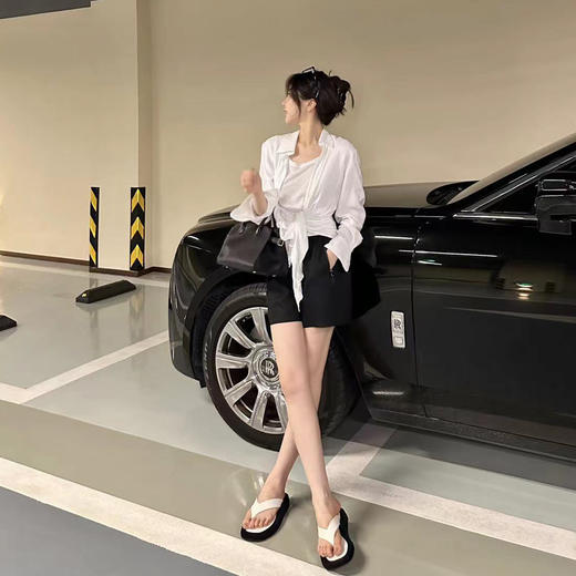 ROMI STUDIO【高品质】百搭休闲 高腰宽松阔腿百搭黑色短裤K3415 商品图3