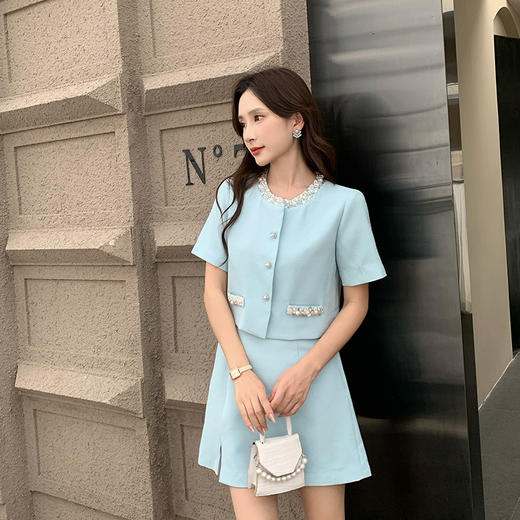 [奢姿轻奢系列]大码女装2025夏季钉珠减龄两件套胖妹妹开叉套装8942953484 商品图0
