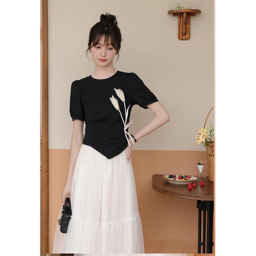 鹿向南 小个子「含苞绽放」黑色修身短袖T恤2024夏季新款温柔上衣女 商品图3