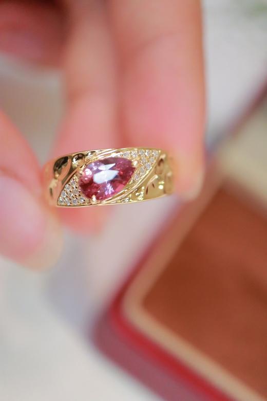 1.07ct 蓝宝石戒指 商品图0