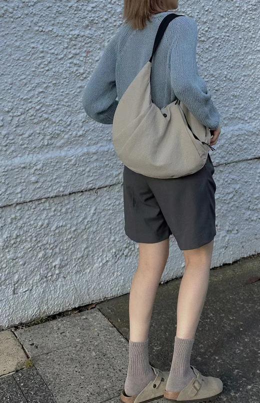 𝐋*⁬𝐔𝐋𝐔断货王一眼万年男女同款牛角包 商品图4