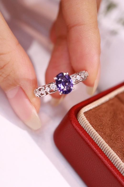 1.07ct 蓝宝石戒指 商品图4