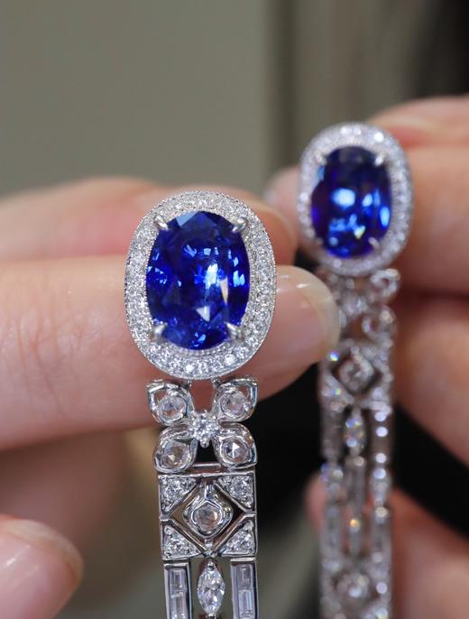 6.10ct 14.65g 蓝宝石耳环 商品图2