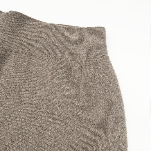 ROMI STUDIO“贵妇老钱”精纺羊绒羊毛燕麦色阔腿针织长裤23AWM1220 商品图1