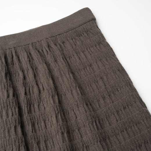 ROMI STUDIO “法式午后” 泡泡棉12针挑花肌理垂顺半裙 24SSQ1069 商品图5