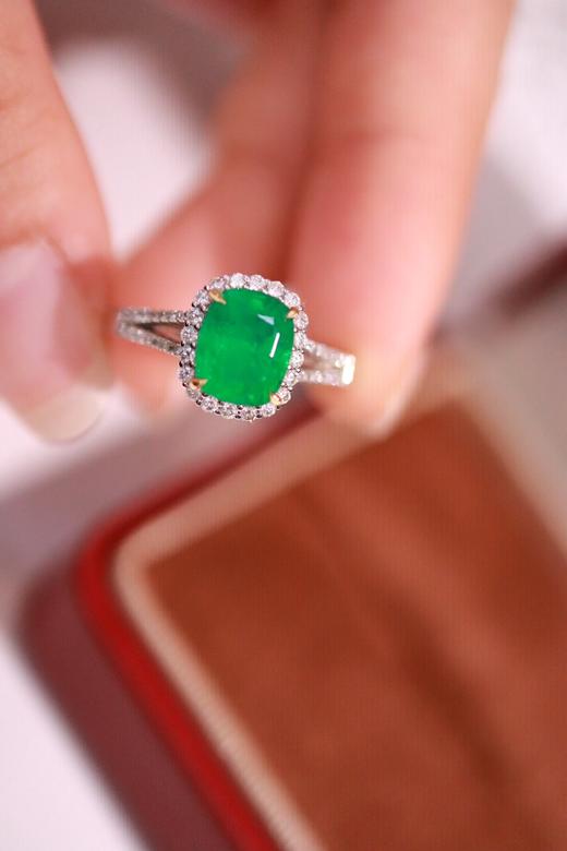 2.035ct 祖母绿戒指 商品图3