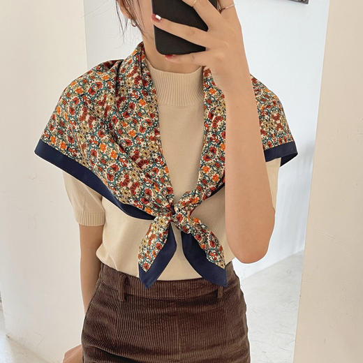 韩国ins 碎花印花丝巾大方巾女薄款披肩披巾户外防晒围巾工厂批发 商品图3