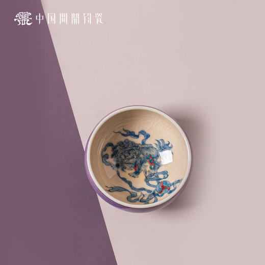 问鼎钧瓷鹅黄青花平口杯（雄狮踏鞠）（缺货） 商品图2