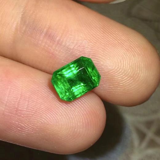1.69ct 祖母绿裸石 商品图0