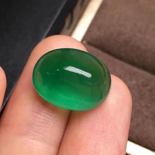 12.69ct 祖母绿裸石 商品图1