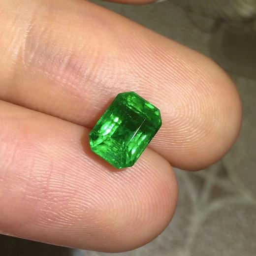 1.69ct 祖母绿裸石 商品图3