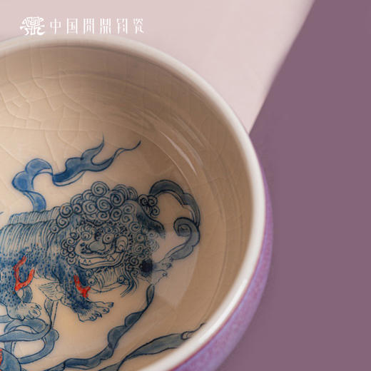 问鼎钧瓷鹅黄青花平口杯（雄狮踏鞠）（缺货） 商品图3