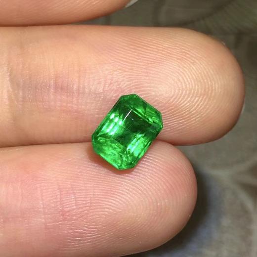 1.69ct 祖母绿裸石 商品图4