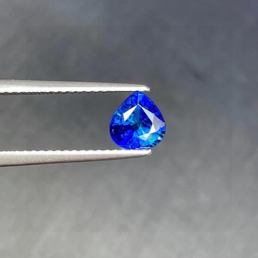 1.02ct 蓝宝石裸石 商品图2