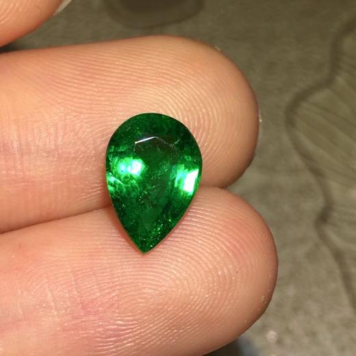 1.9ct 祖母绿裸石 商品图1