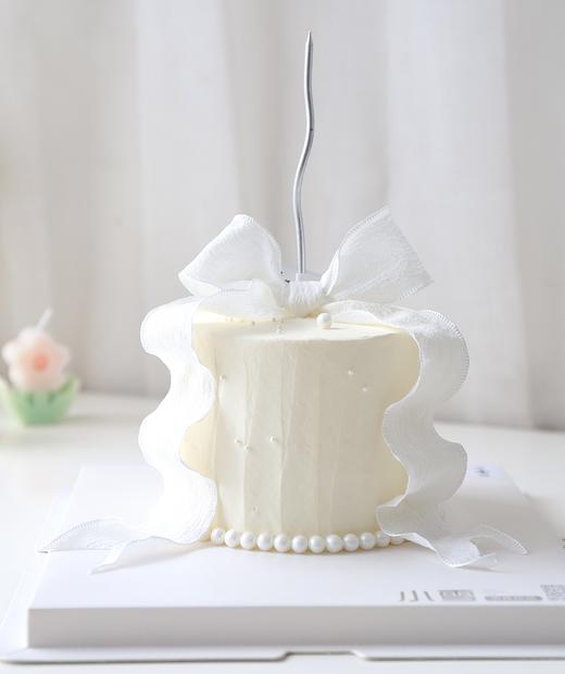 丝带蝴蝶结蛋糕 商品图1