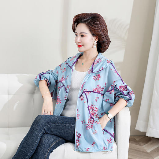 中国风女士防晒衣 水墨风妈妈防晒衣2024夏装新款洋气花色防晒衣 连帽长袖中年妈妈防晒衣大码夏天防晒衣 商品图2