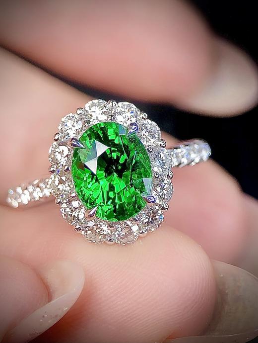 3.03ct 5.19g 沙弗莱戒指 商品图1