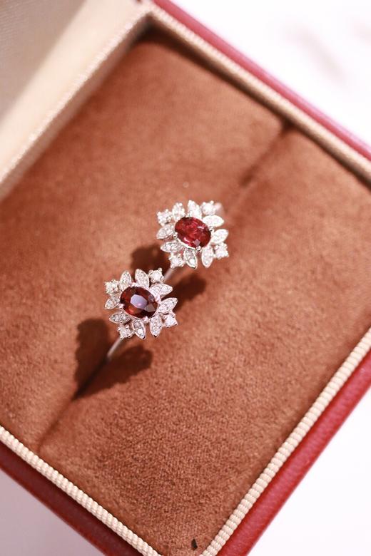 0.63ct 红宝石耳钉 商品图6