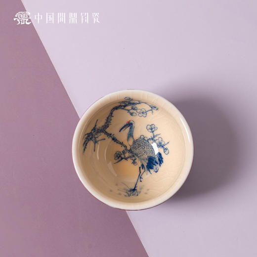 问鼎钧瓷鹅黄青花闲意杯（梅花舞鹤） 商品图1