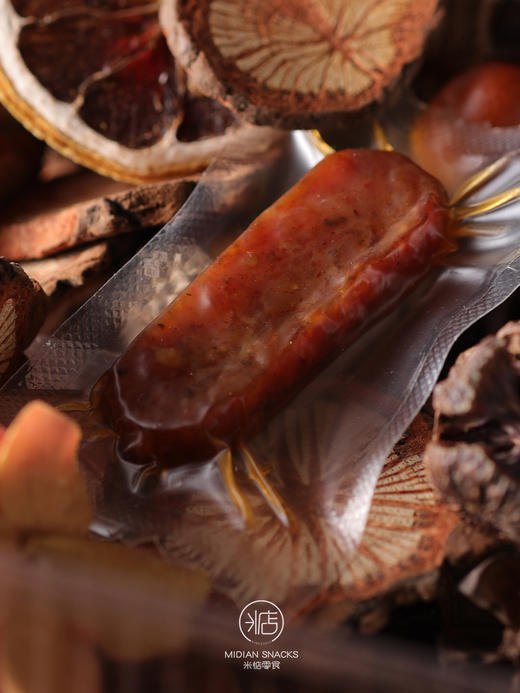 优选丨【米惦炭烤鸡肉条】简直是发现新大陆！ ✅健康鸡肉｜天然鱼露锁鲜 ✅健康鸡肉｜天然鱼露锁鲜 ✅传统炭烤工艺，焦香扑鼻！ ✅香辣孜然口味，有嚼劲！ 商品图4