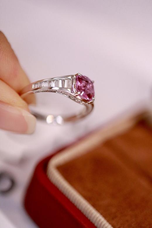 1.25ct 蓝宝石戒指 商品图3