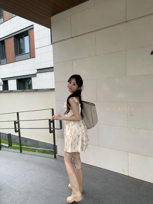 Read Nameless/度假飘带碎花裙 商品图9