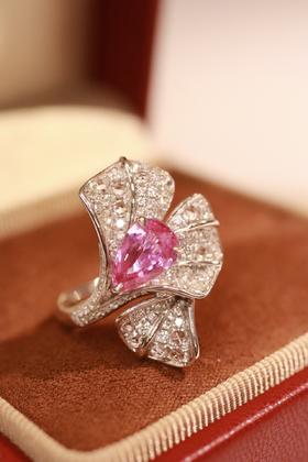 1.07ct 蓝宝石戒指