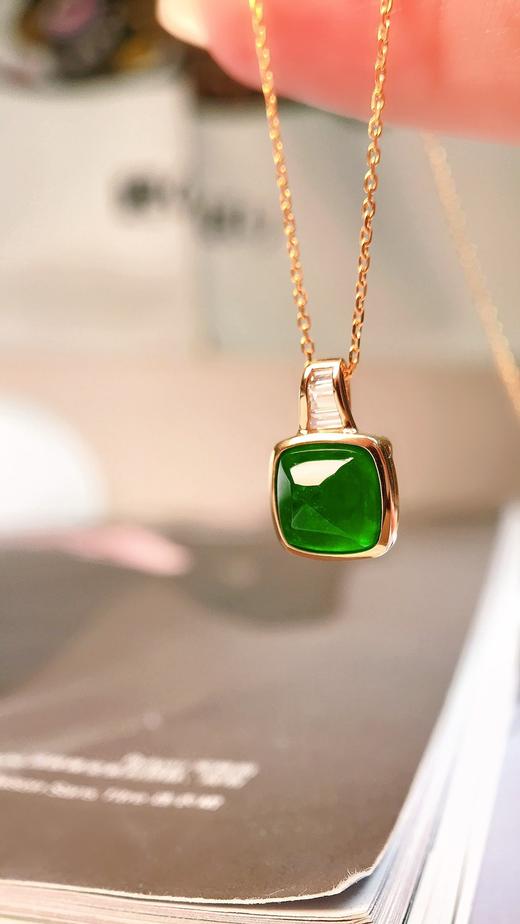 1.39ct 祖母绿吊坠 商品图1