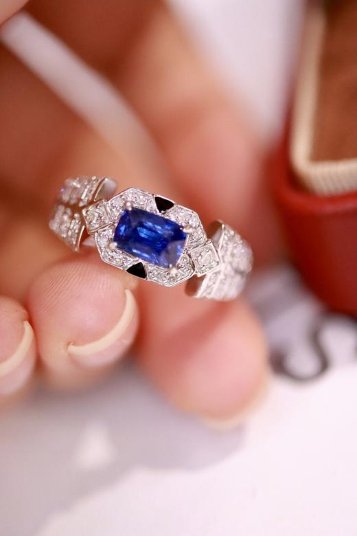 1.06ct 蓝宝石戒指 商品图6