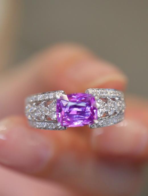 1.21ct 3.9g 粉蓝宝戒指 商品图3