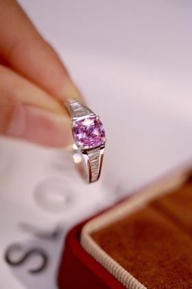 1.25ct 蓝宝石戒指