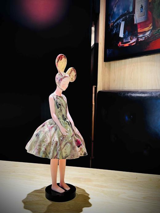 帅鹰《流光岁影》然女孩 商品图3