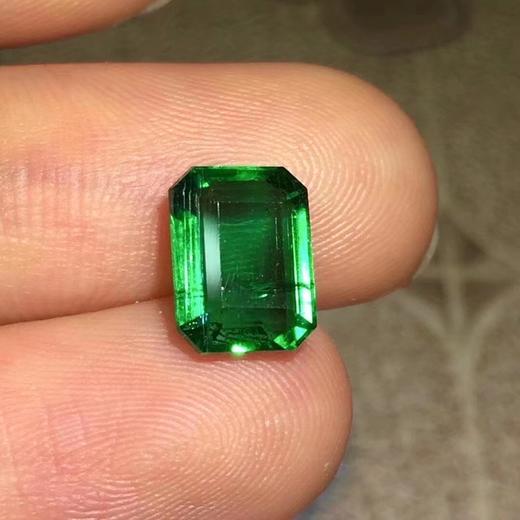 2.2ct 祖母绿裸石 商品图1