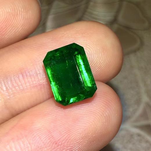 3.66ct 祖母绿裸石 商品图4