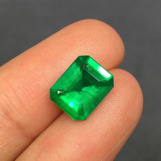 2.33ct 祖母绿裸石 商品图1